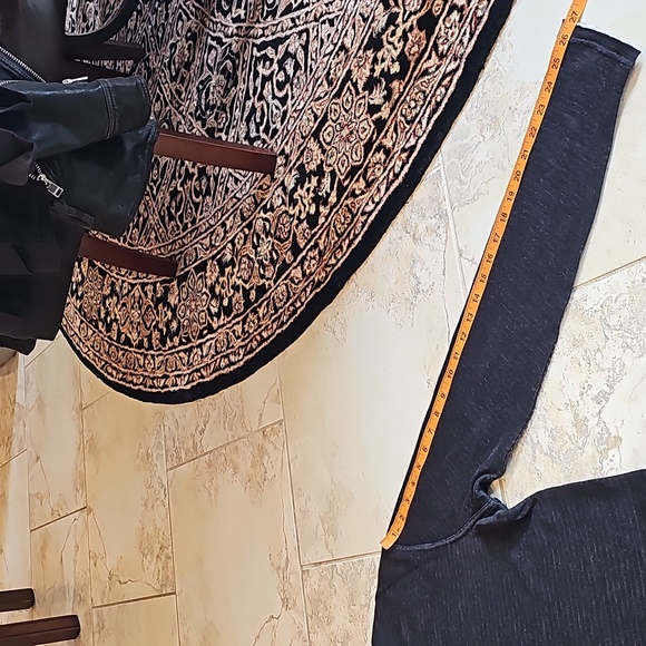 John Varvatos men's double layer sweater. Black/cream stripe. Size M - Picture 9 of 10